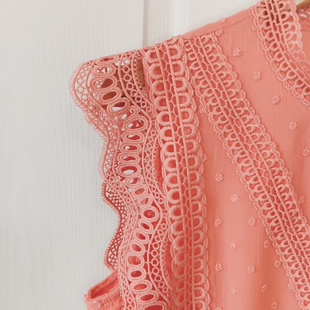Calligraphie Women's Coral Swiss Dot Lace Trim High Neck Sleeveless Top Size L - Picture 4 of 15